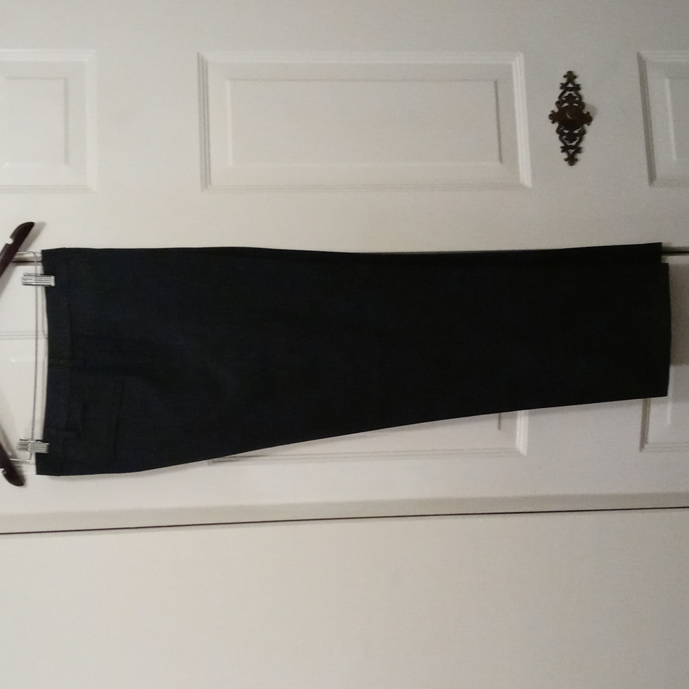 🎈CLEARANCE  HAGGAR H26 Men's Dress Pants, Black, Size 40x32 (faint pinstripe)